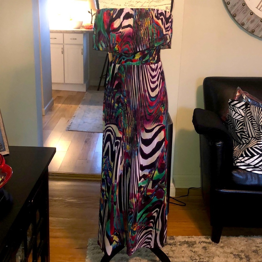 LAST CHANCE 💄 Alberto I Makali Strapless Maxi Dress, size small